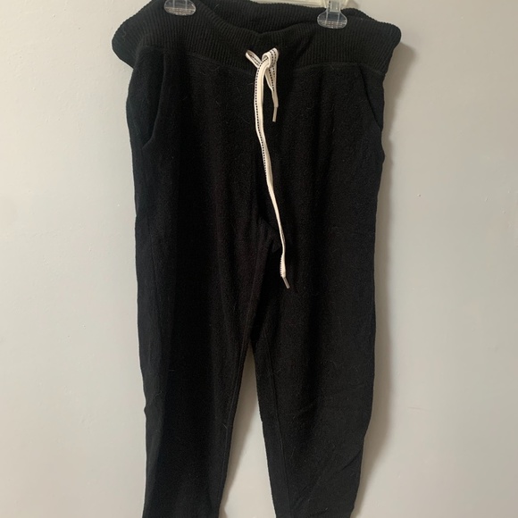 AERIE Black Fuzzy Joggers - Picture 1 of 3
